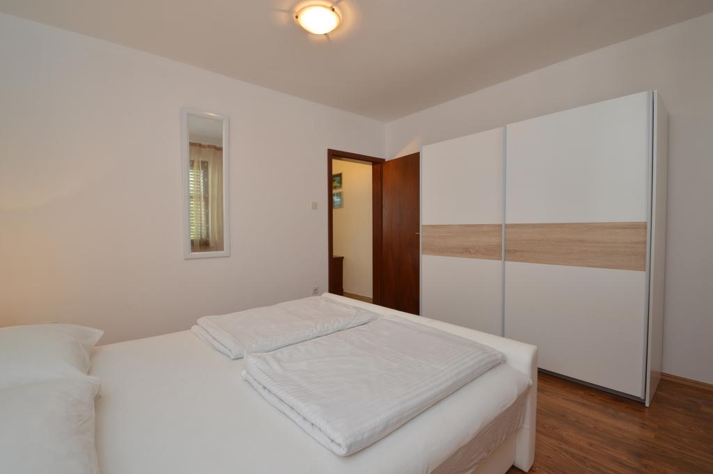 Apartment Vita Mali Losinj Exterior photo