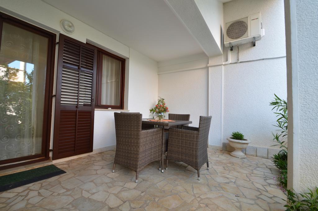 Apartment Vita Mali Losinj Exterior photo