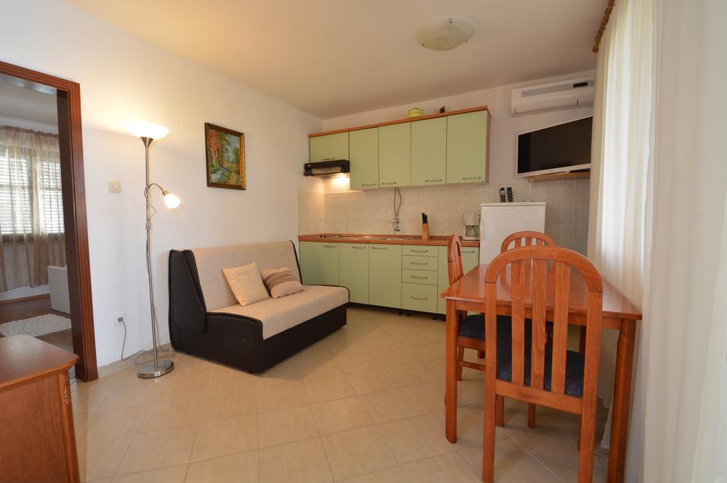 Apartment Vita Mali Losinj Exterior photo