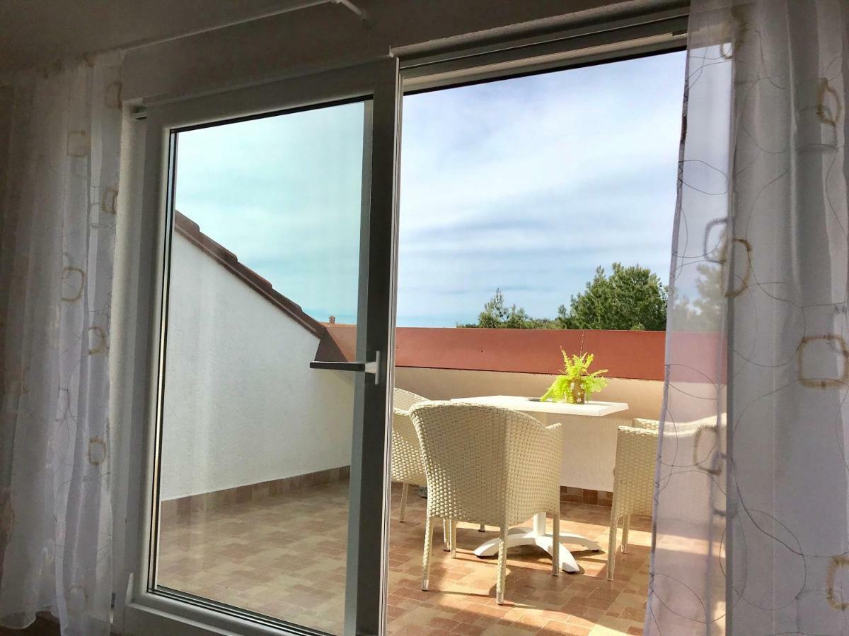 Apartment Vita Mali Losinj Exterior photo